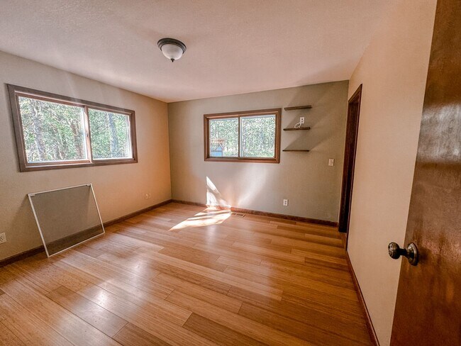 Foto del edificio - 31835 Owl Rd