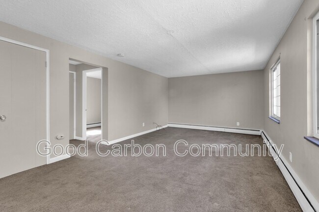 Foto del edificio - 315 Beattie Ave