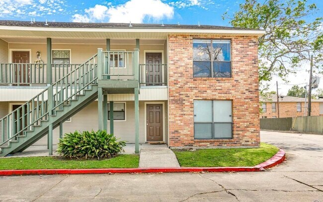 Building Photo - 1826 S Brightside View Dr