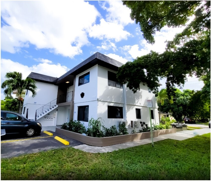 Foto principal - 1858 Dewey St