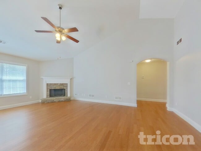 Building Photo - 157 Sinyard Cir