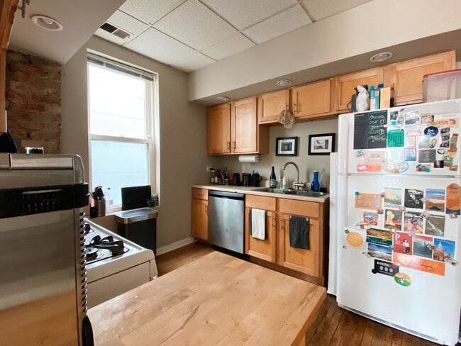 Building Photo - 2117 W Ohio St