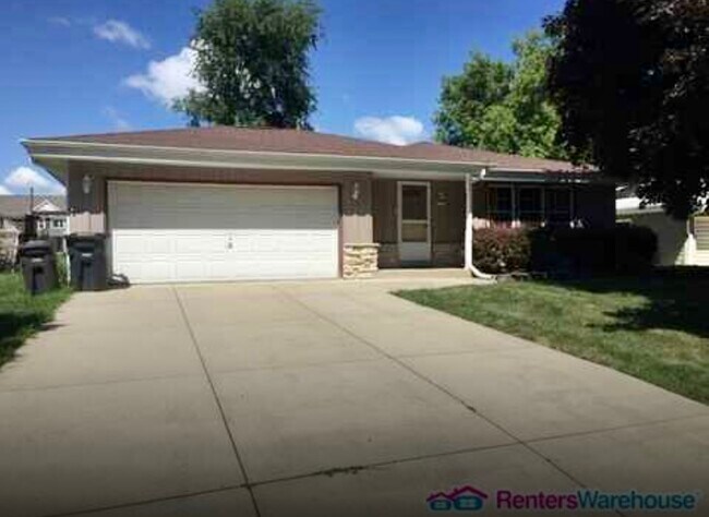 Building Photo - 1232 Blue Dahlia Rd