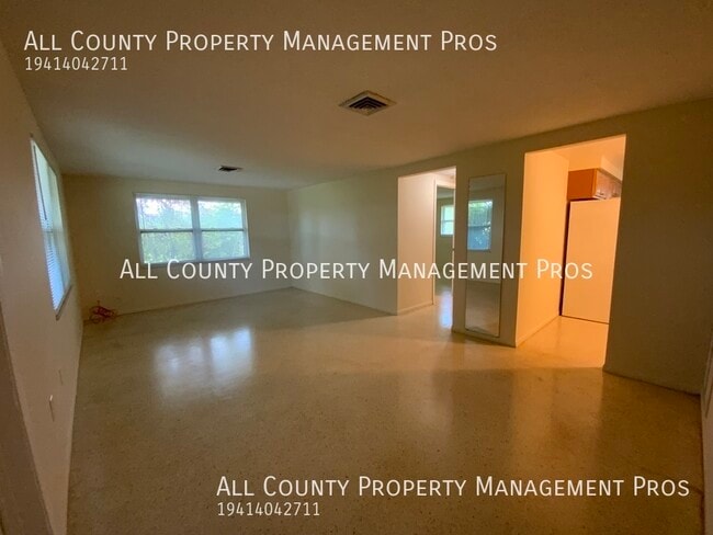 Building Photo - Central Air, Carport, Pet Friendly, Lawn C...