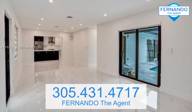 Foto del edificio - 7881 Hope St