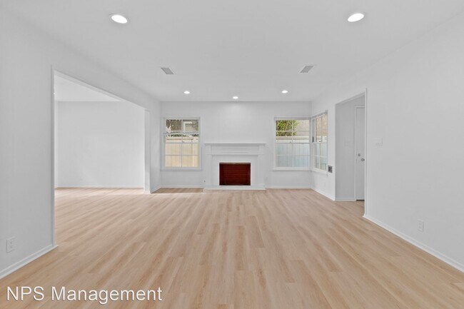 Building Photo - 2 br, 1.5 bath Apartment - 237 Belmont Ave...