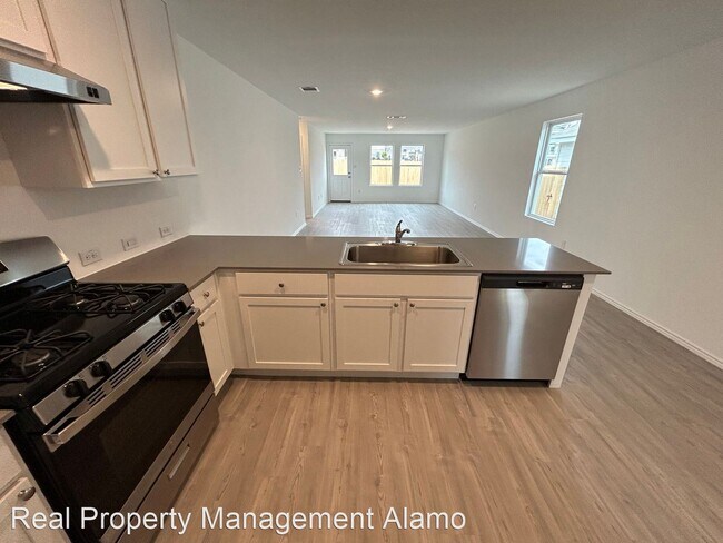 Foto del edificio - 4 br, 2 bath House - 14518 Payton Flats