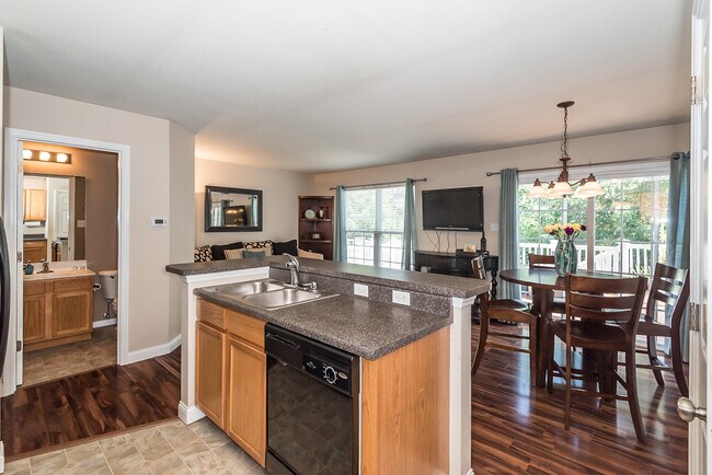 Foto del edificio - 293 Montclair Tower Dr