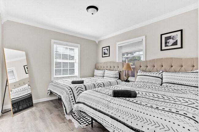 Foto del edificio - 3120 SW 27th St