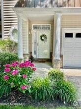 Building Photo - 8 Bay Breeze Ct