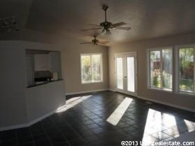 Foto del edificio - 9044 Granada Hills Dr
