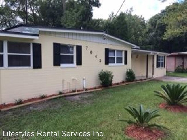 Building Photo - 4 br, 2 bath House - 7042 Rollo Rd