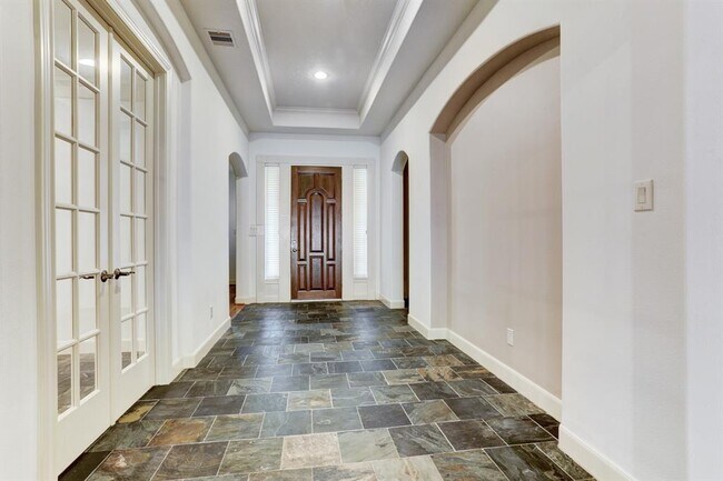 Foto del edificio - 3330 Louvre Ln