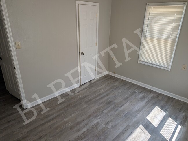 Building Photo - 742 S Obrien St