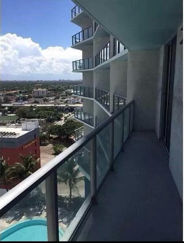 Foto principal - 185 SW 7th St