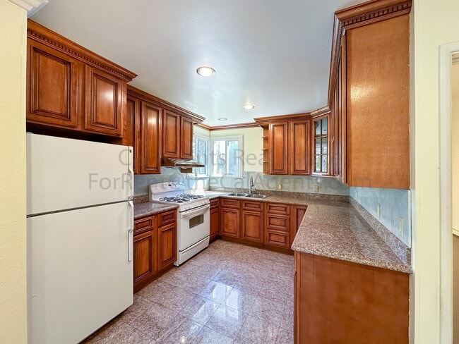 Photo - 4048 Maple Ave House