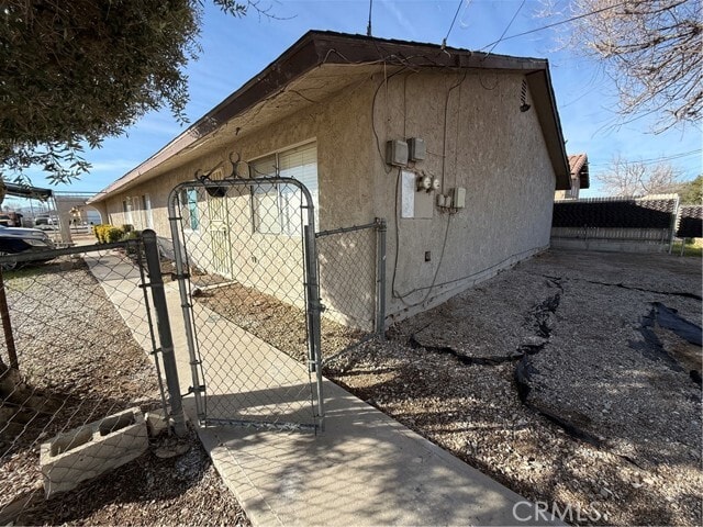 Building Photo - 16580 Pine St