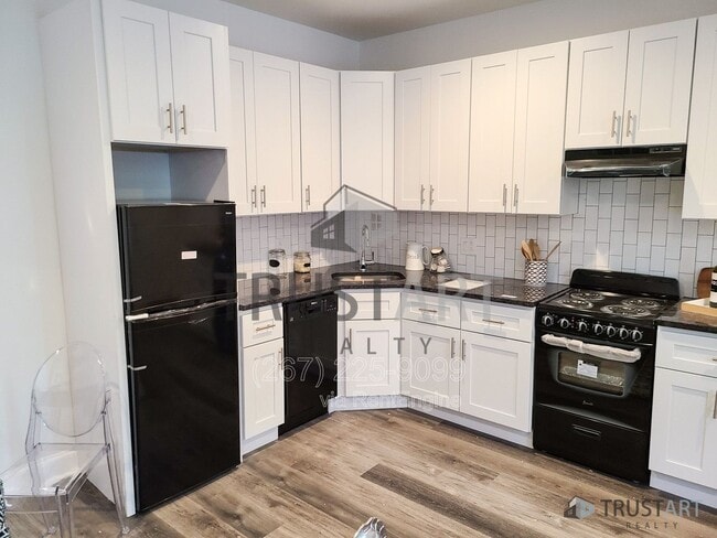 Photo - 4732 Longshore Ave Apartment