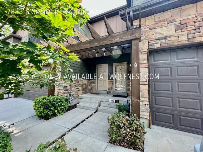 Building Photo - Stunning 3 Bedroom Midvale Townhome! No De...