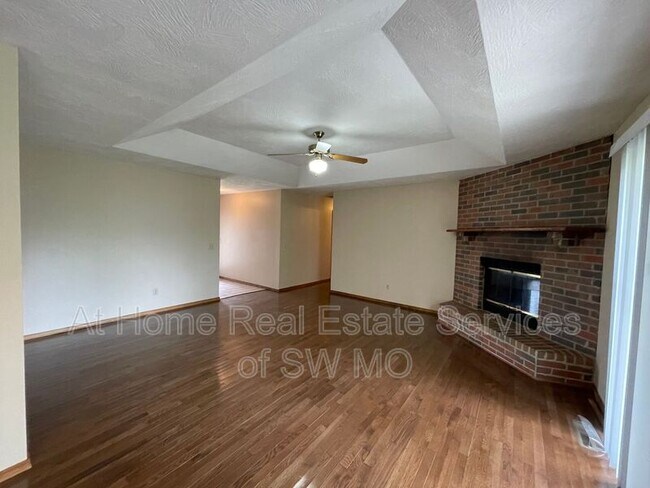 Building Photo - 1406 S Arcadia Ave