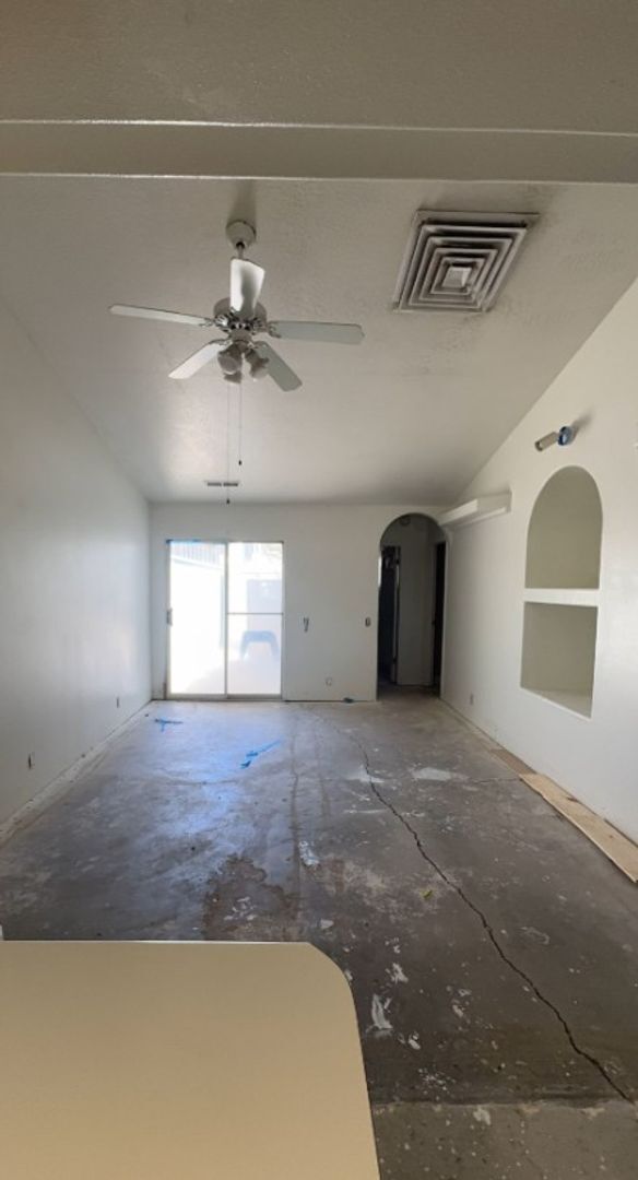 Building Photo - 585 S 225 W