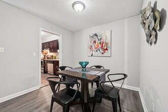 Building Photo - The Onyx Hoover Apartments