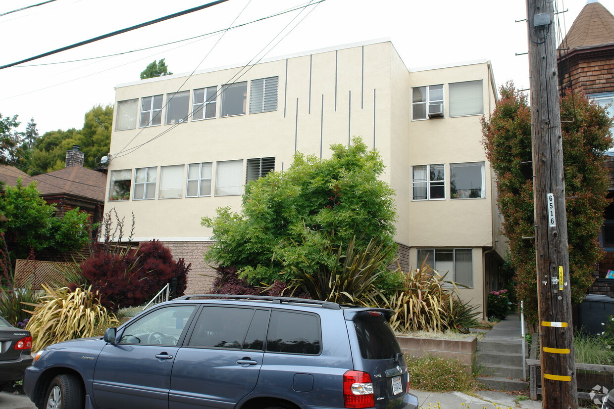 Building Photo - 2923 Florence St