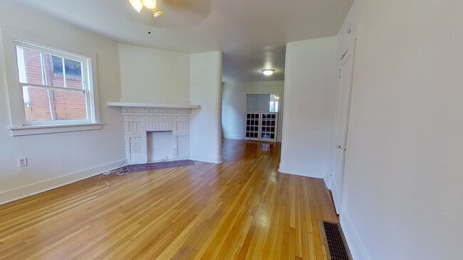 Living Room - 616 Worth St