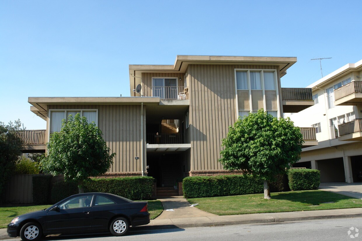 Foto del edificio - 121 S Magnolia Ave