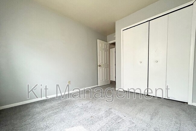 Building Photo - 5809 Pickard Dr