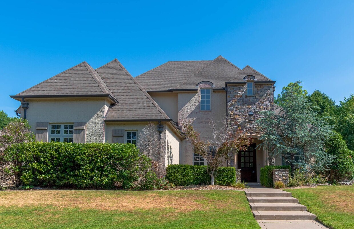 Foto principal - Rare lease opportunity in the exclusive ga...