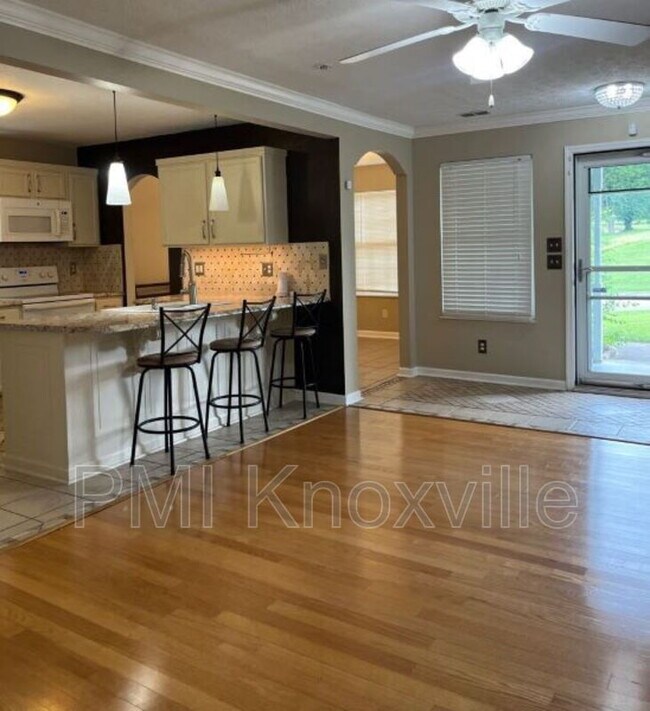 Foto del edificio - 1101 Fellowship Ln SE