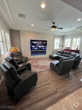 Building Photo - 1041 Baronet Dr