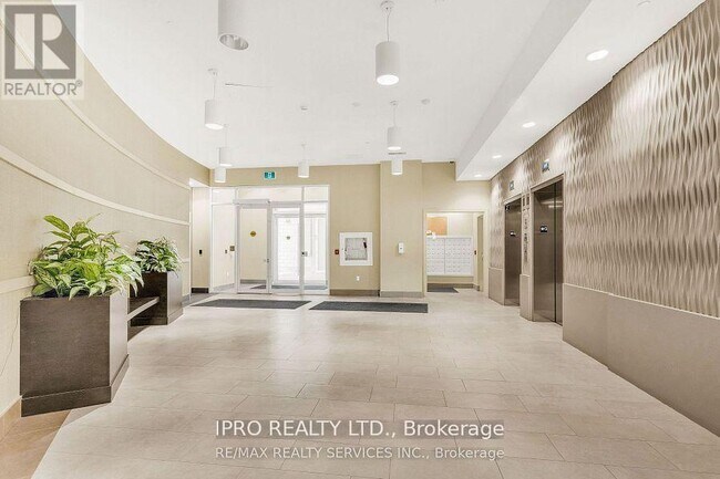 Photo du bâtiment - 216-216 Oak Park Blvd