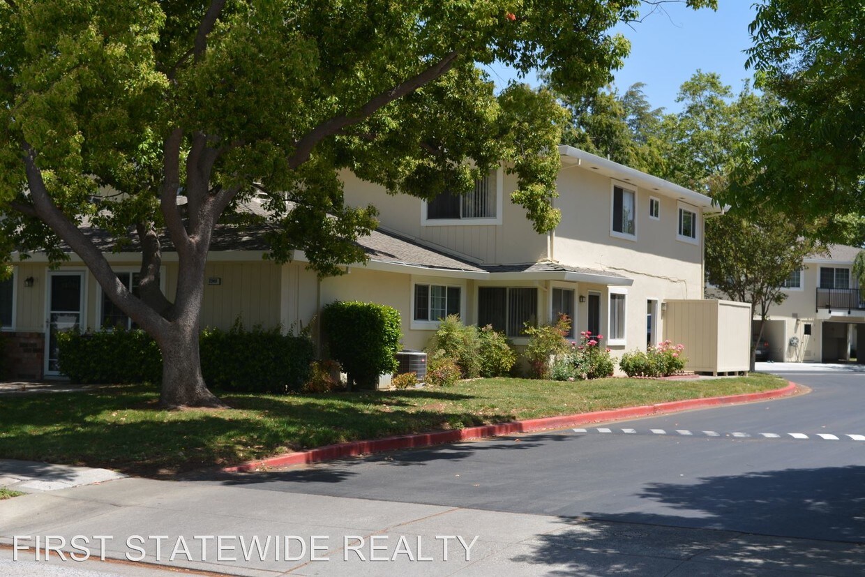 Building Photo - 2 br, 1 bath House - 2340 Samaritan Place #3