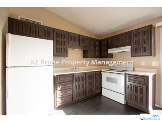 Foto del edificio - 3645 N 71st Ave
