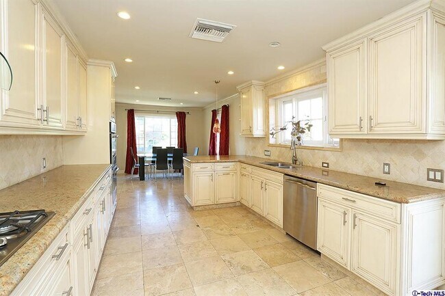 Building Photo - 430 N Bel Aire Dr