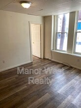 Building Photo - 218 W Market St