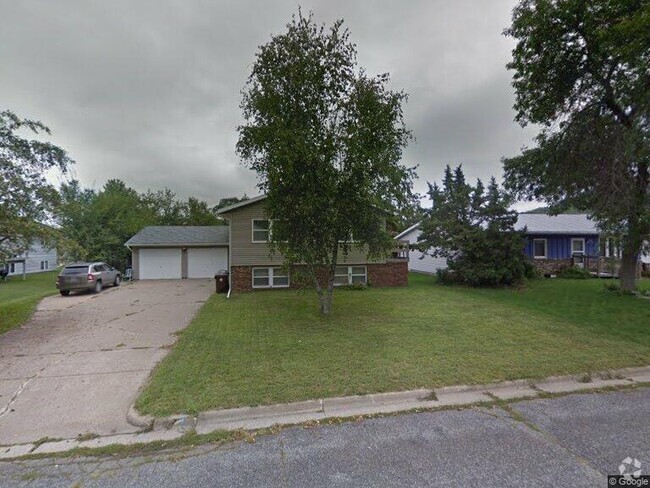 Front of Townhome/Duplex - 1007 Terrace Dr