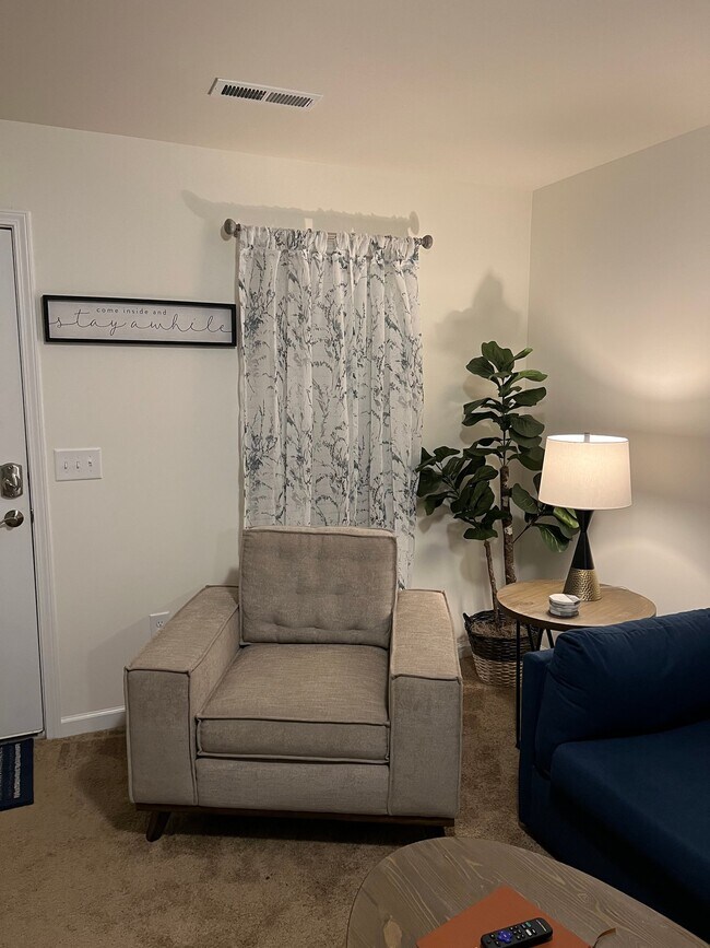 Building Photo - 1809 Alyssum Pl