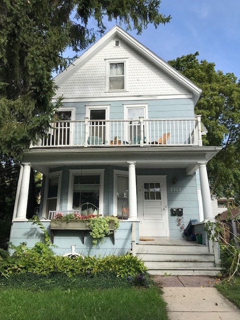 Building Photo - 2302 Oakridge Ave