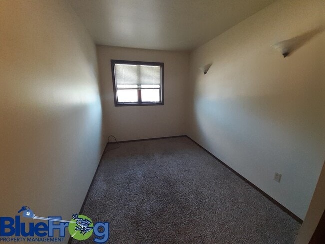 Building Photo - 1403-1403 N Birchwood Ave