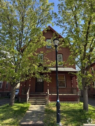 Building Photo - 44 Ashley St