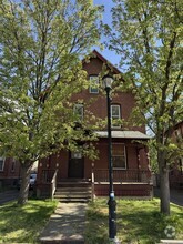 Building Photo - 44 Ashley St
