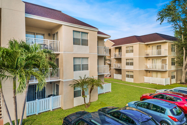 Legacy Palm Gardens Apartments - Hialeah, FL | Apartments.com