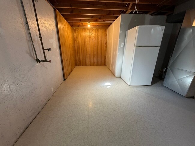 Building Photo - 6138 E 129 St