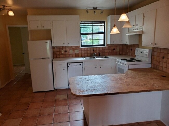 Foto del edificio - Cozy Townhome close to Mansfield Road....