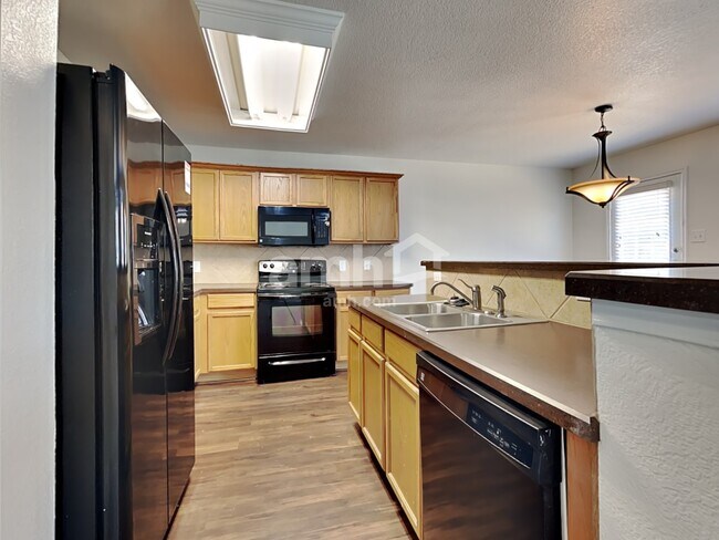 Foto del edificio - 14117 Cochise Dr