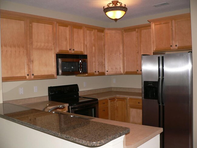 Foto del edificio - 2425 Aspen Rd