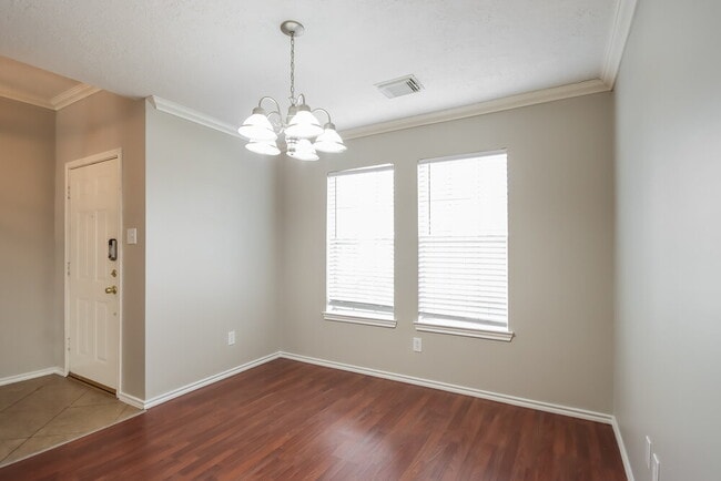 Foto del edificio - 5506 Timbers Quail Dr